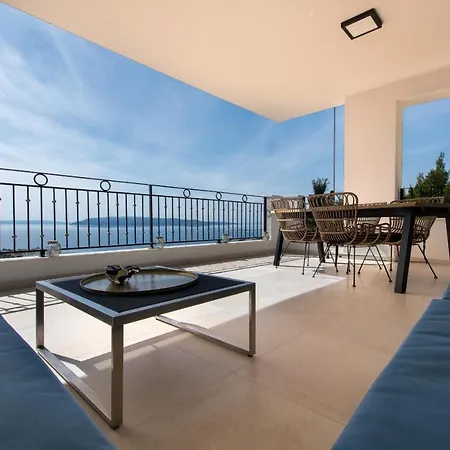 Villa Smaragd - Perle - Luxury Apartments With Shared Pool Makarska Exterior photo