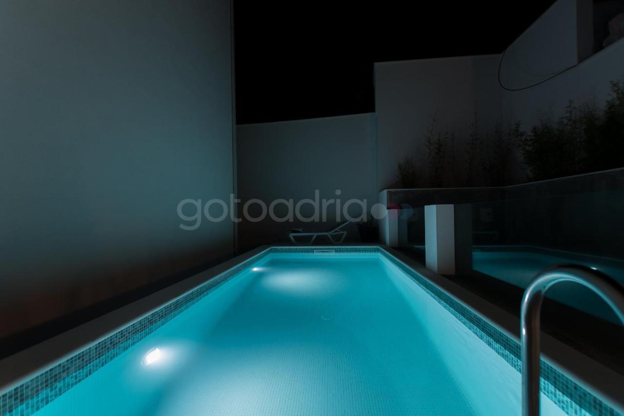 Apartman Smaragd - Perle - Luxury With Shared Pool Makarska